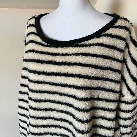Free People Fuzzy Breton Striped Crewneck Pullover size XS - Picture 3 of 6